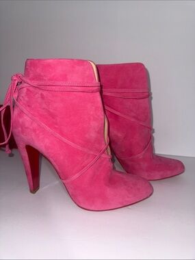 Christian Louboutin 41.5 NEW BARBIE Hot Pink Suede Lace-Up Ankle Booties